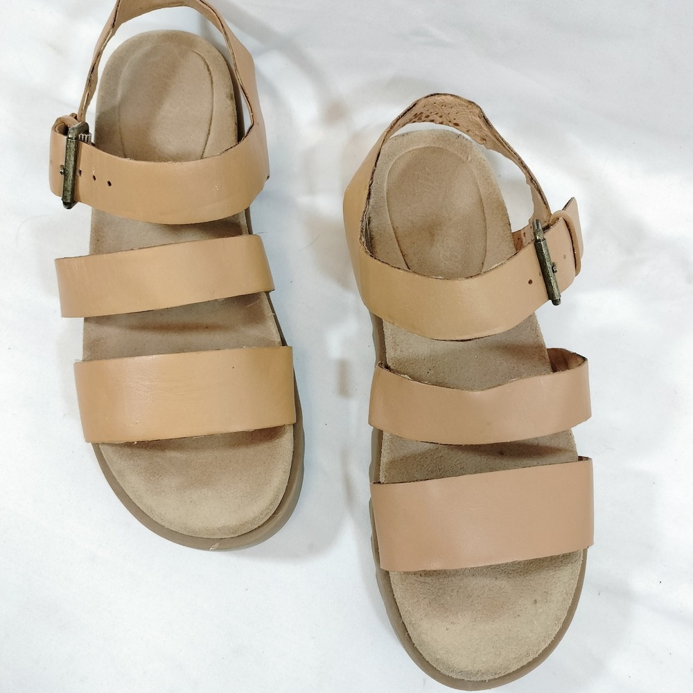 Madewell Lug Sole Sandals; Tan Leather Triple Strap Buckle - Picture 3 of 6